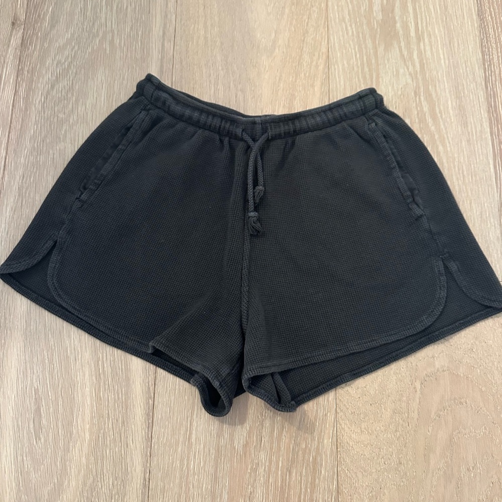 brandy melville discontinued black summer thermal shorts